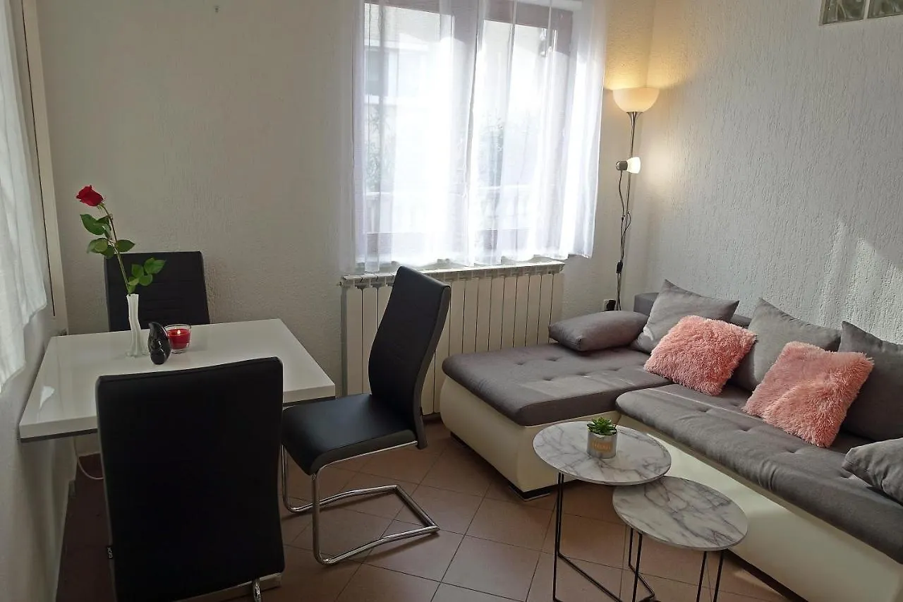 Apartment Denis Opatija 0*,