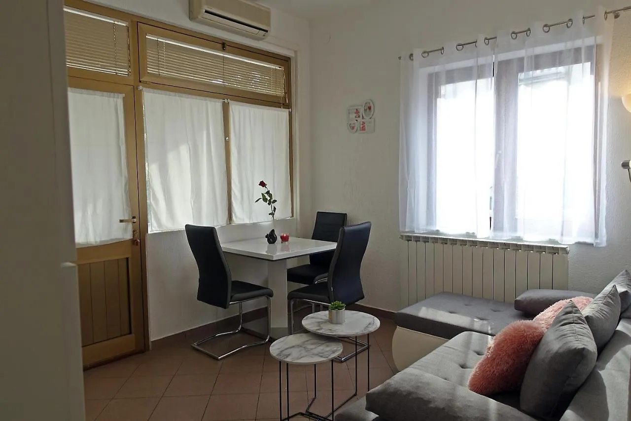 Apartment Denis Opatija